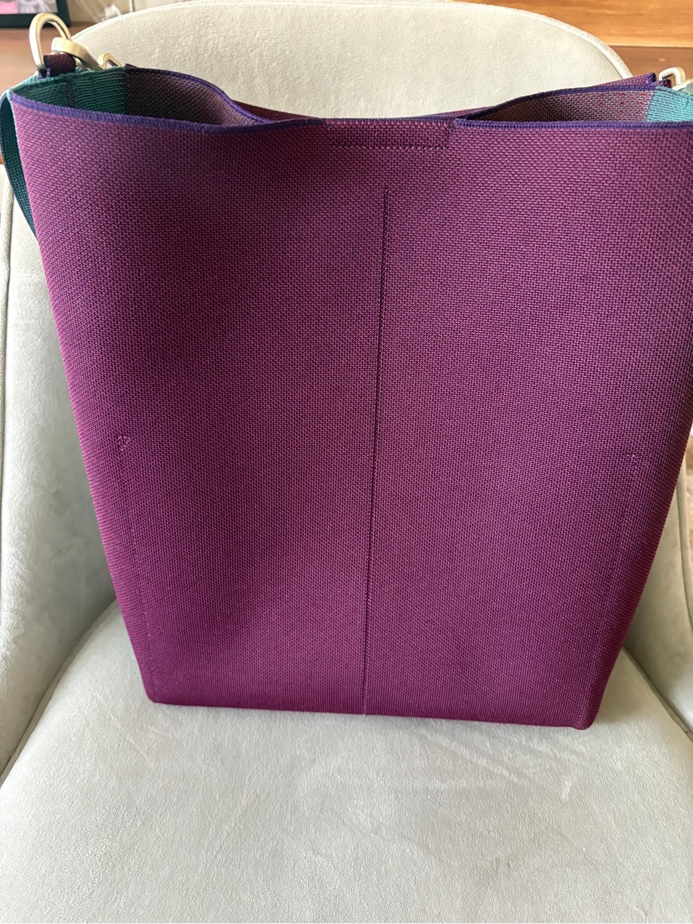 Rothy’s Bucket Shoulder Bag in Plum with Green Strap - like new - Picture 2 of 9